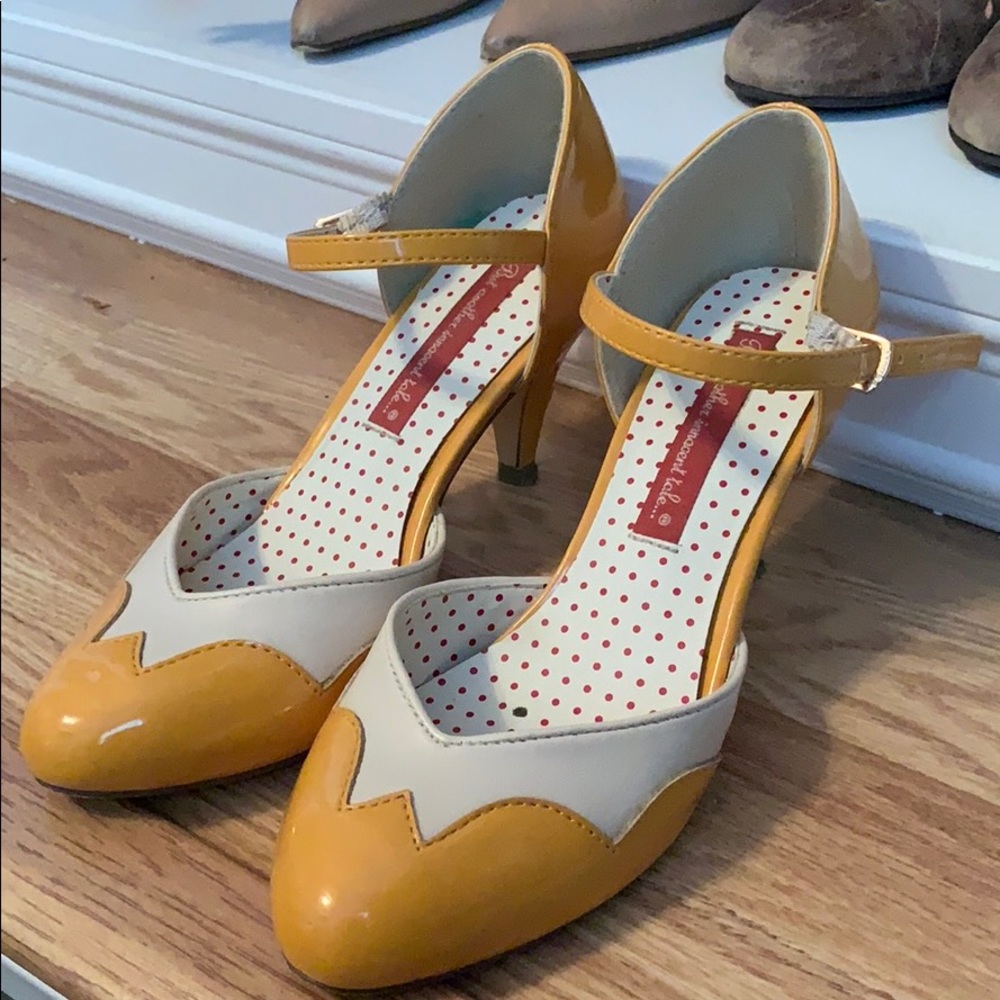 Vintage yellow and white shoes